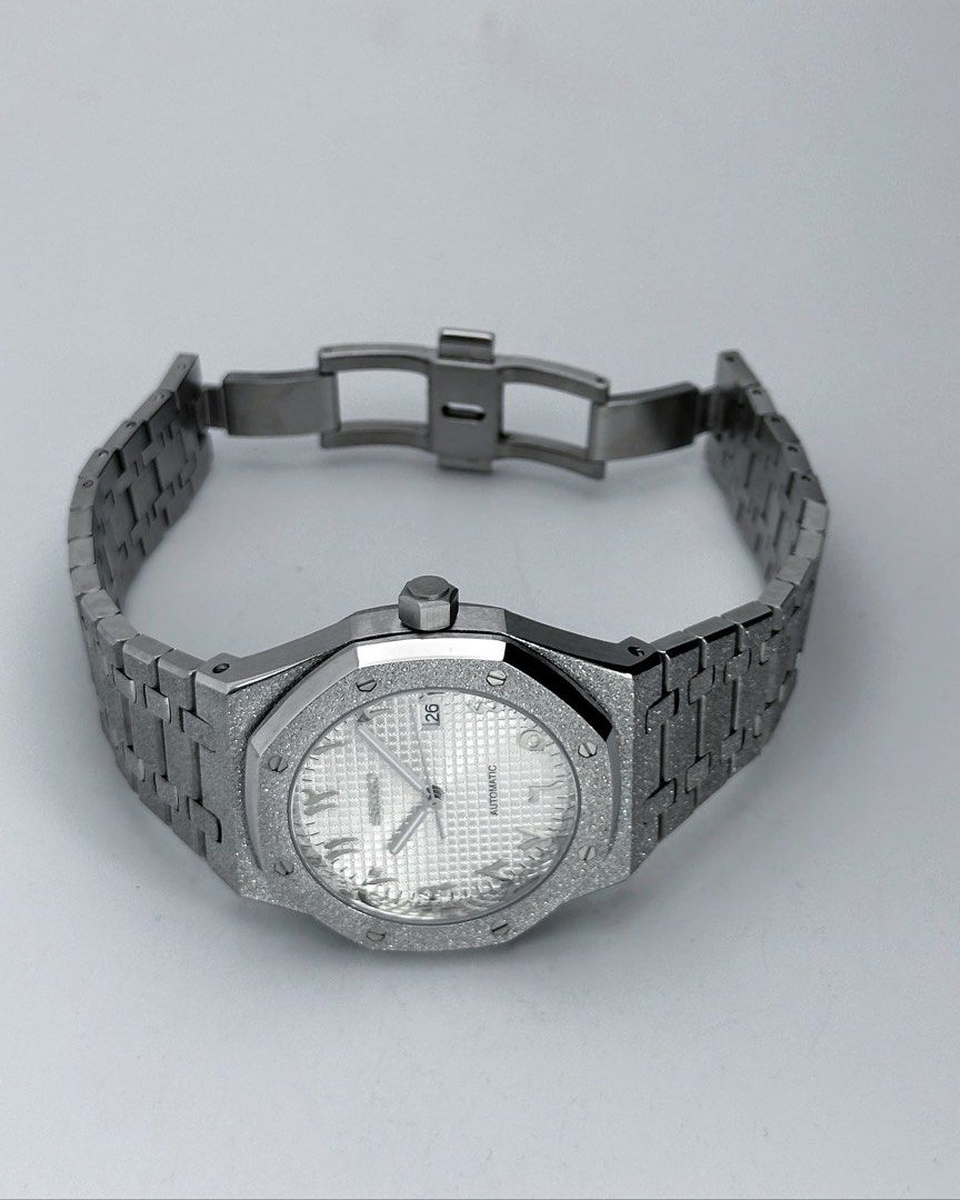ROYAL OAK FROSTED ARABIC WHITE MOD