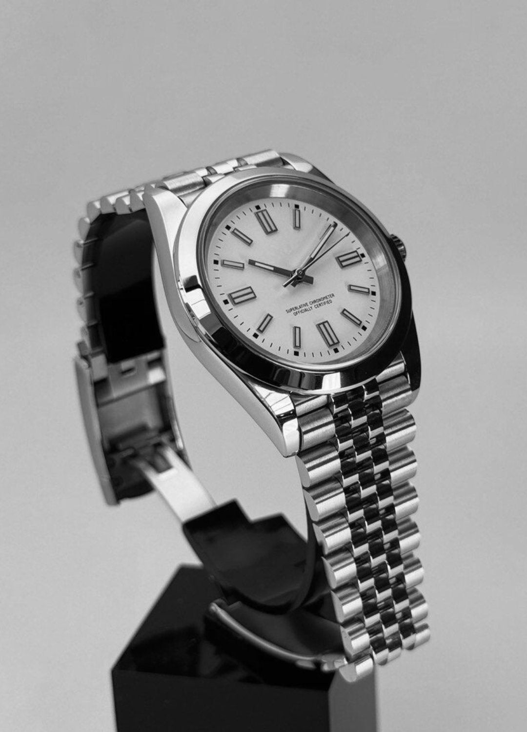 SILLTER WHITE MOD
